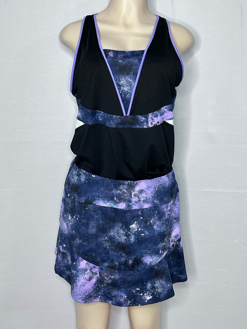 TAIL Galaxy Print Activewear Tennis Set Tank Skort Purple Black Large